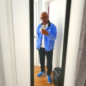 Meet your Posher, Carlos